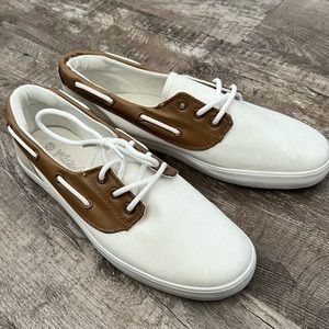 White boat shoes